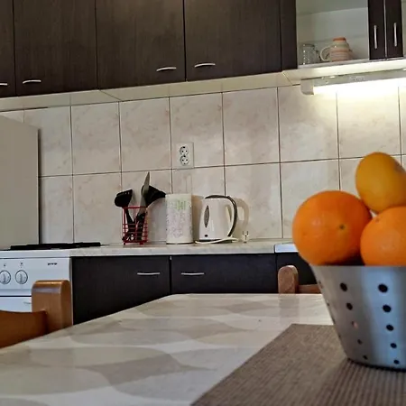 Apartment Lemonade *